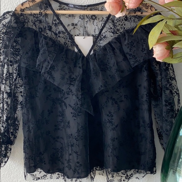 🆕Zara print top ( fits like S) - Picture 7 of 9